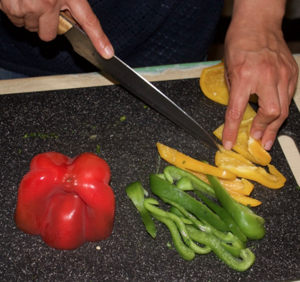 _images/chicken_rolls_cut_peppers.jpg